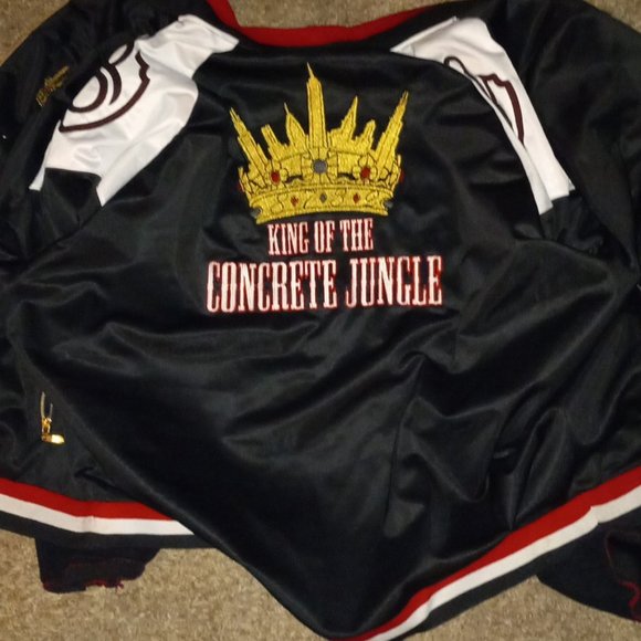 zip up jacket - Picture 2 of 2